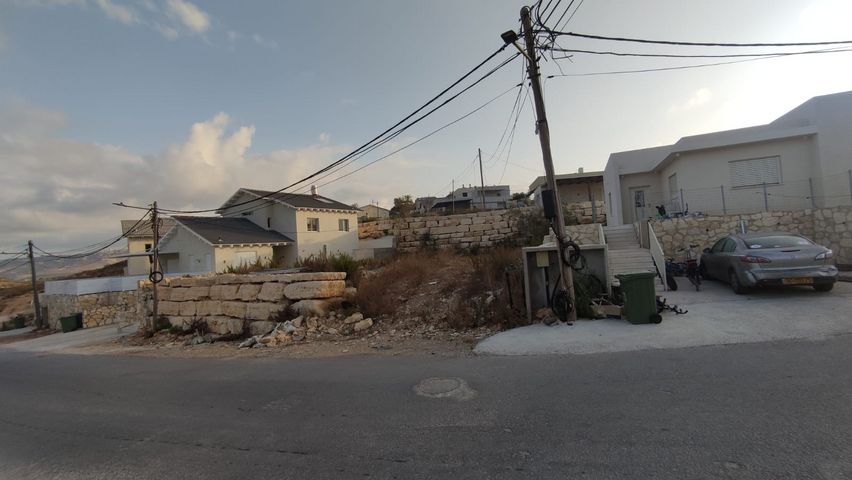 האחדות 1