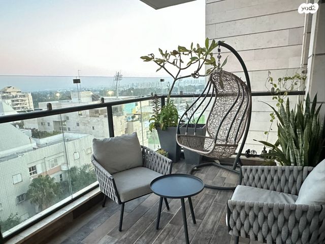 דירה, החלוץ 42, מורשה, רמת השרון