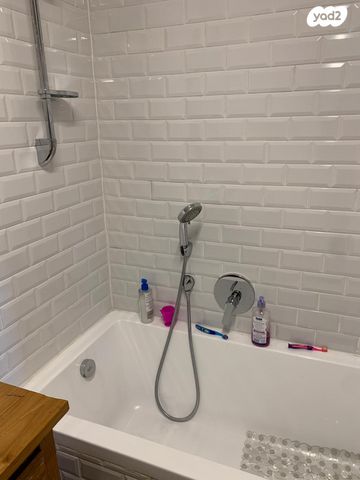 דירה, החלוץ 42, מורשה, רמת השרון