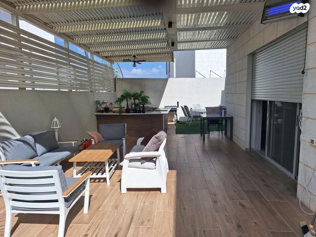 דו משפחתי, נחום היימן 1, האקליפטוס, בית שאן