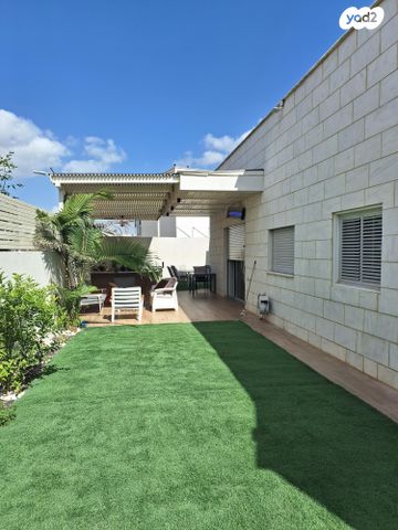 דו משפחתי, נחום היימן 1, האקליפטוס, בית שאן