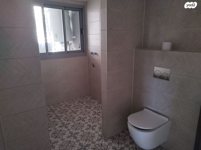 דירה, קרית אונו