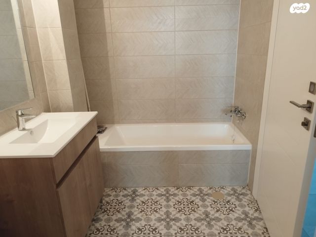 דירה, קרית אונו