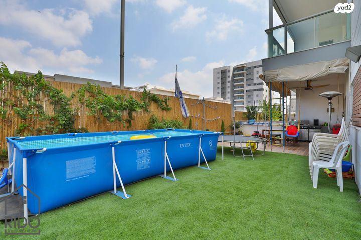 דירת גן, אהבת אדם, שרונה, כפר יונה