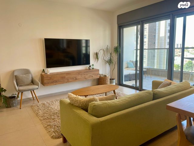 דירה, אהבת אדם, שרונה, כפר יונה