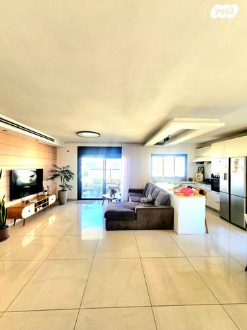 דירה, פרופ' דניאל כהנמן, רחובות המדע, רחובות