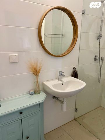 דירה, אהבת אדם, שרונה, כפר יונה