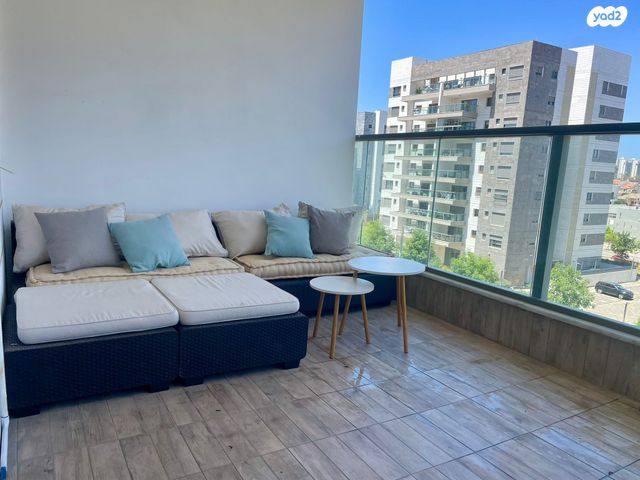 דירה, אהבת אדם, שרונה, כפר יונה