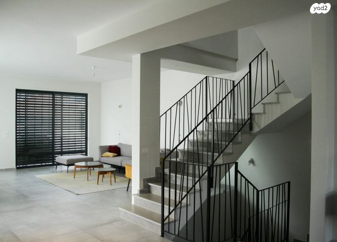 דו משפחתי, שרונה, כפר יונה