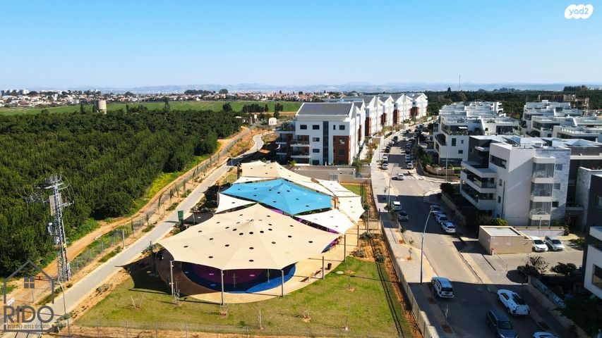 גג/ פנטהאוז, הארבל, פרדסיה, פרדסיה