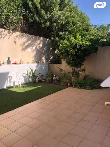 בית פרטי/ קוטג', פרדסיה