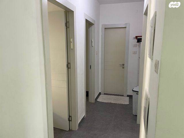 דירת גן, יונה וולך, רמלה