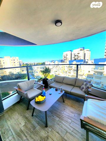 דירה, פרופ' דניאל כהנמן, רחובות המדע, רחובות