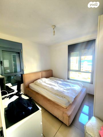 דירה, פרופ' דניאל כהנמן, רחובות המדע, רחובות