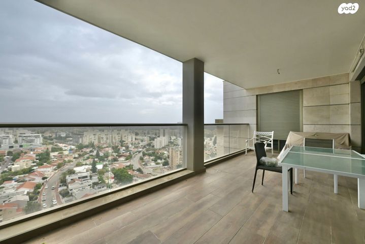 דירה, קרית אונו