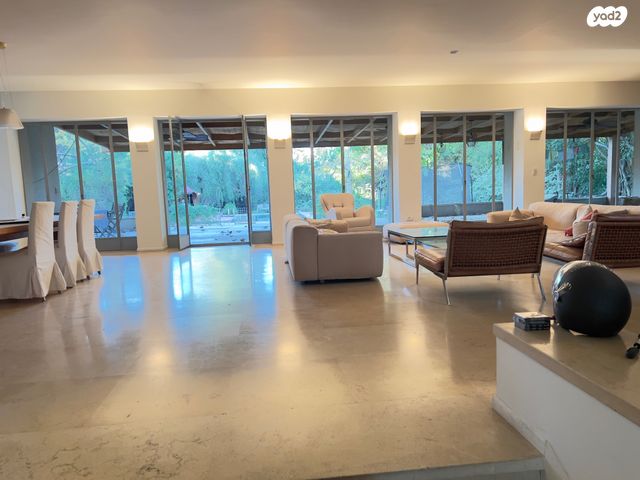 בית פרטי/ קוטג', סביון