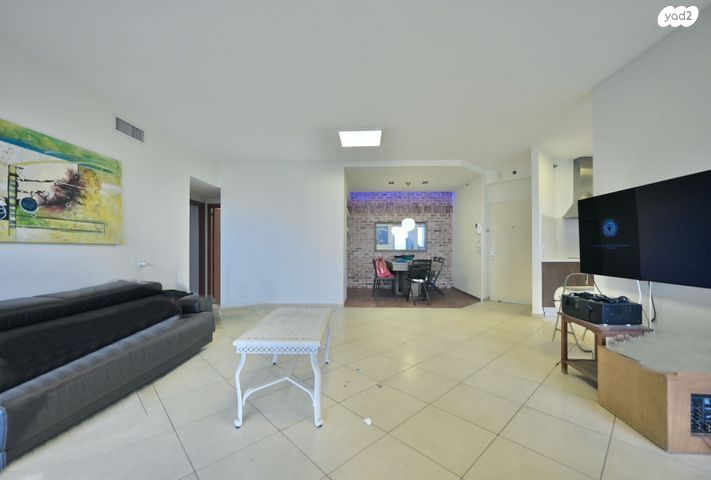 דירה, קרית אונו