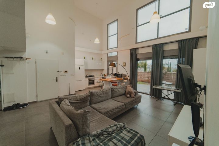 דופלקס, הירדן, חדרה