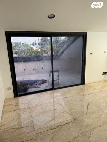 דו משפחתי, שלומציון המלכה, הרצליה פיתוח, הרצליה