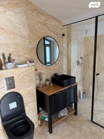 דו משפחתי, שלומציון המלכה, הרצליה פיתוח, הרצליה