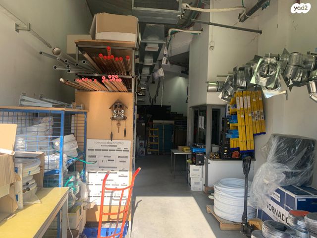 מחסנים, כפר סבא