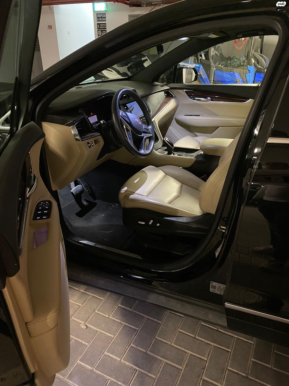 מודעת רכב קאדילק XT5