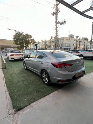 יונדאי אלנטרה