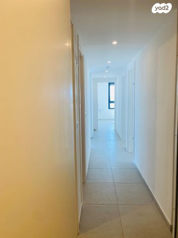 דירה, רב אלוף רפאל איתן 38, רמת אפעל, רמת גן