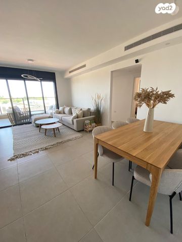 דירה, רב אלוף רפאל איתן 38, רמת אפעל, רמת גן