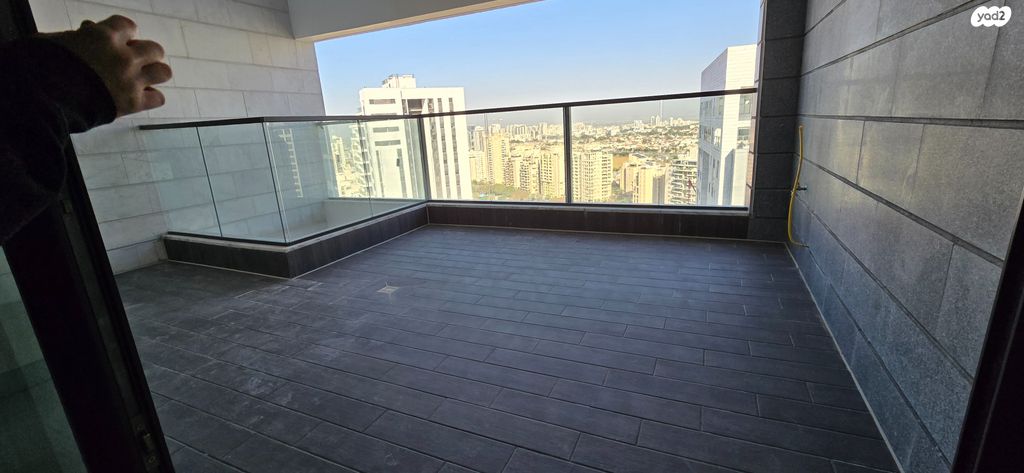 דירה, יצחק שמיר, רמת הדר, גבעת שמואל