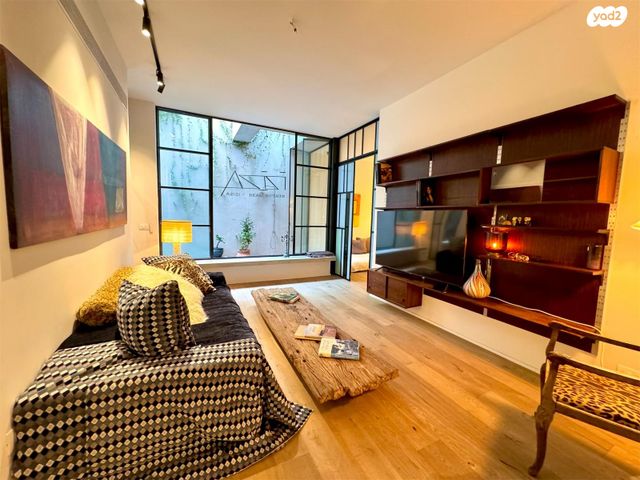 דירת גן, עג'מי, גבעת העליה, תל אביב יפו