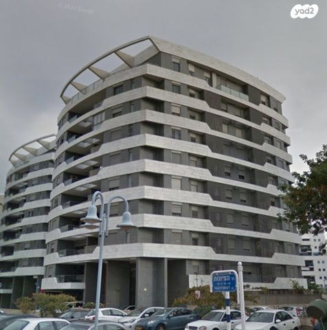 רובע הקריה, הסיטי