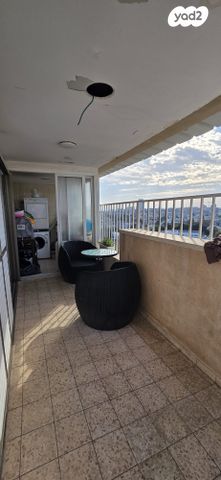 גג/ פנטהאוז, פרישמן 5, רסקו א', חולון