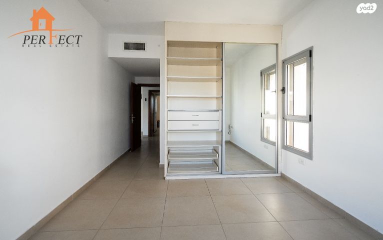 דירה, הרצליה