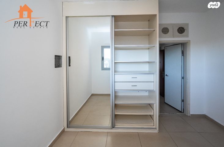 דירה, הרצליה