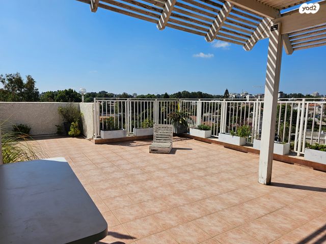 גג/ פנטהאוז, בית שמאי, רמת השרון