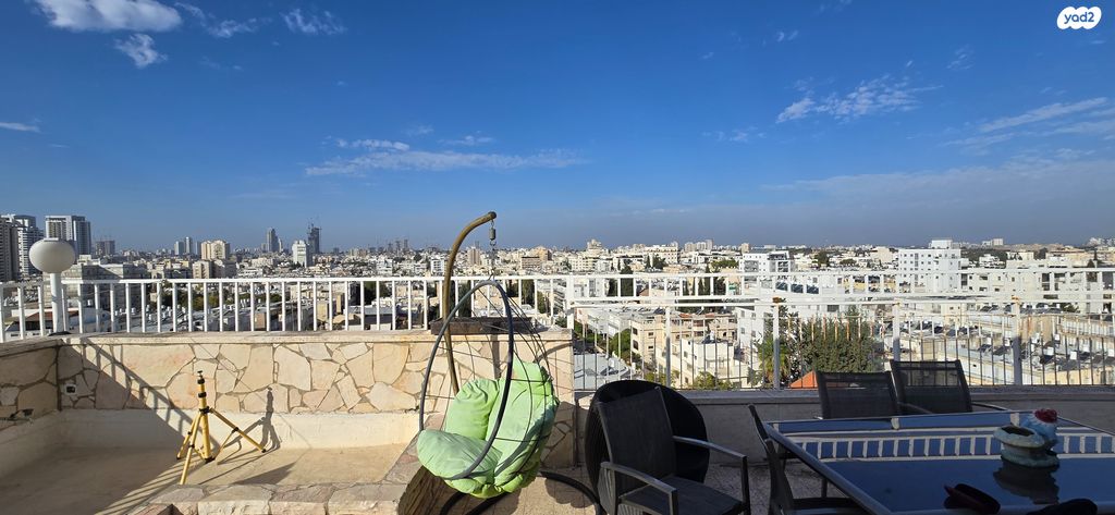 גג/ פנטהאוז, פרישמן 5, רסקו א', חולון