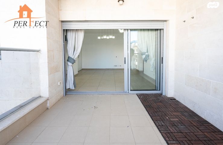 דירה, הרצליה