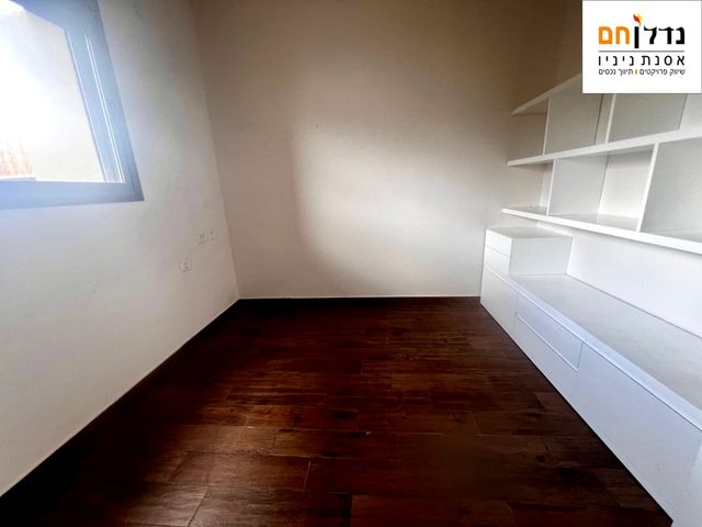 גג/ פנטהאוז, צבי מנדלבלט, הרצליה