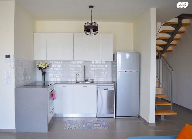 גג/ פנטהאוז, אברהם אבן שושן, צפון יפו, המושבה האמריקאית-גרמנית, תל אביב יפו