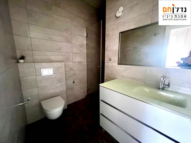 גג/ פנטהאוז, צבי מנדלבלט, הרצליה