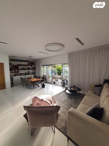 דו משפחתי, אשקלון