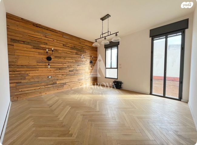 דופלקס, האתרוג, תל אביב יפו