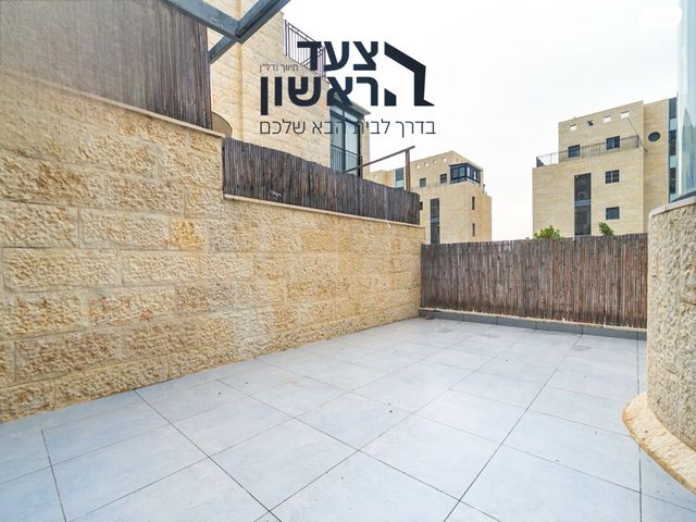 דירה, הרב מן ההר, חומת שמואל, הר חומה, ירושלים