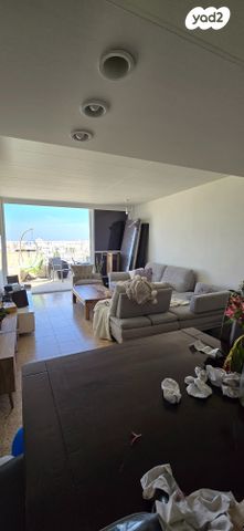 גג/ פנטהאוז, פרישמן 5, רסקו א', חולון