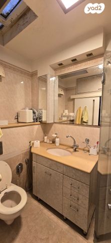 גג/ פנטהאוז, פרישמן 5, רסקו א', חולון