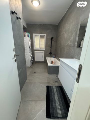 דירה, לוחמי הגטו, כפר גנים א, פתח תקווה