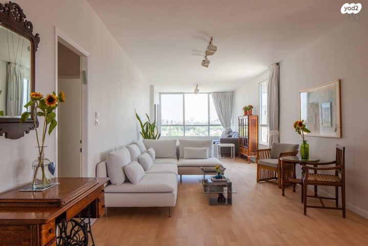 גג/ פנטהאוז, קדושי השואה, הרצליה פיתוח, הרצליה