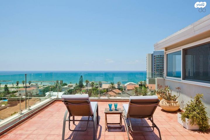 גג/ פנטהאוז, קדושי השואה, הרצליה פיתוח, הרצליה