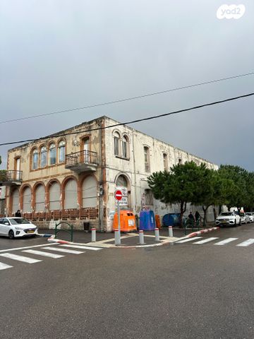 חנויות/ שטח מסחרי, שדרות מוריה, מרכז הכרמל, חיפה